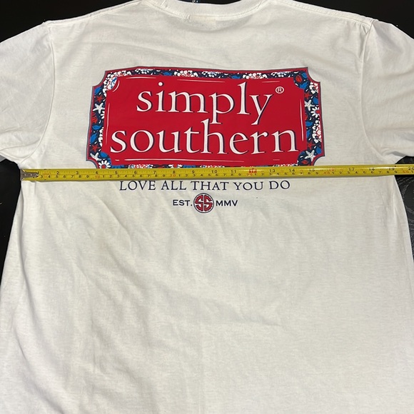 NWT Simply Southern White T-Shirt “Love All That You Do” Size Medium - Picture 10 of 10